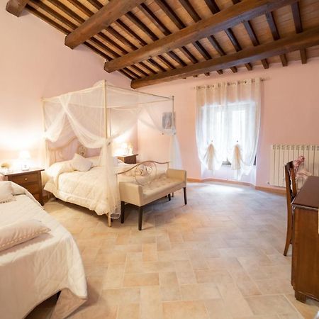 Albergo La Loggia Di San Martino Gualdo Tadino Dış mekan fotoğraf
