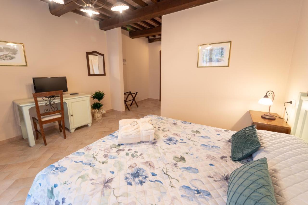 Albergo La Loggia Di San Martino Gualdo Tadino Dış mekan fotoğraf