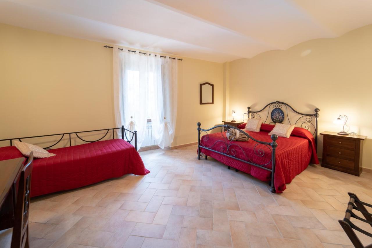 Albergo La Loggia Di San Martino Gualdo Tadino Dış mekan fotoğraf