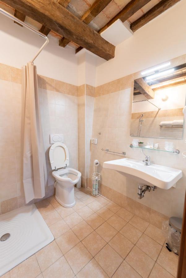 Albergo La Loggia Di San Martino Gualdo Tadino Dış mekan fotoğraf