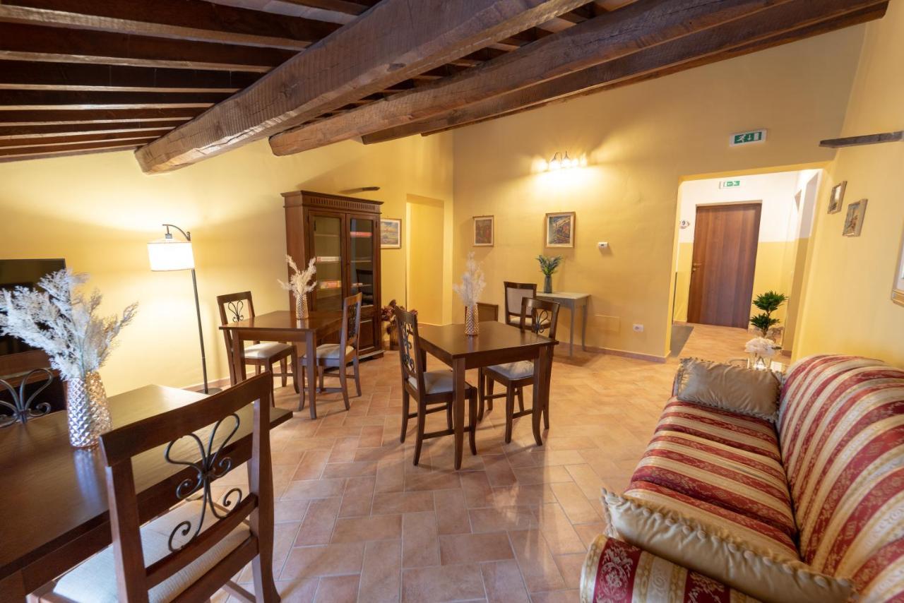 Albergo La Loggia Di San Martino Gualdo Tadino Dış mekan fotoğraf