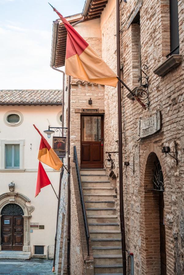 Albergo La Loggia Di San Martino Gualdo Tadino Dış mekan fotoğraf