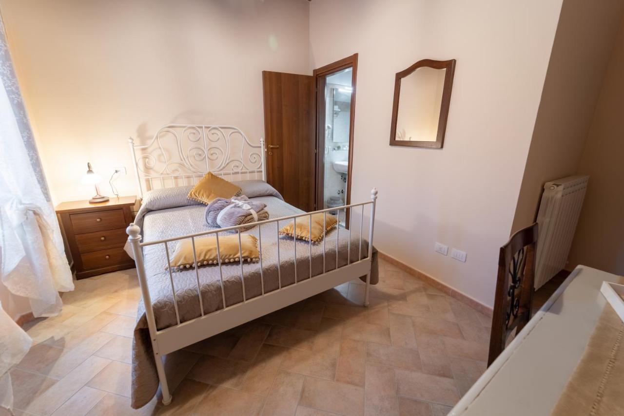 Albergo La Loggia Di San Martino Gualdo Tadino Dış mekan fotoğraf