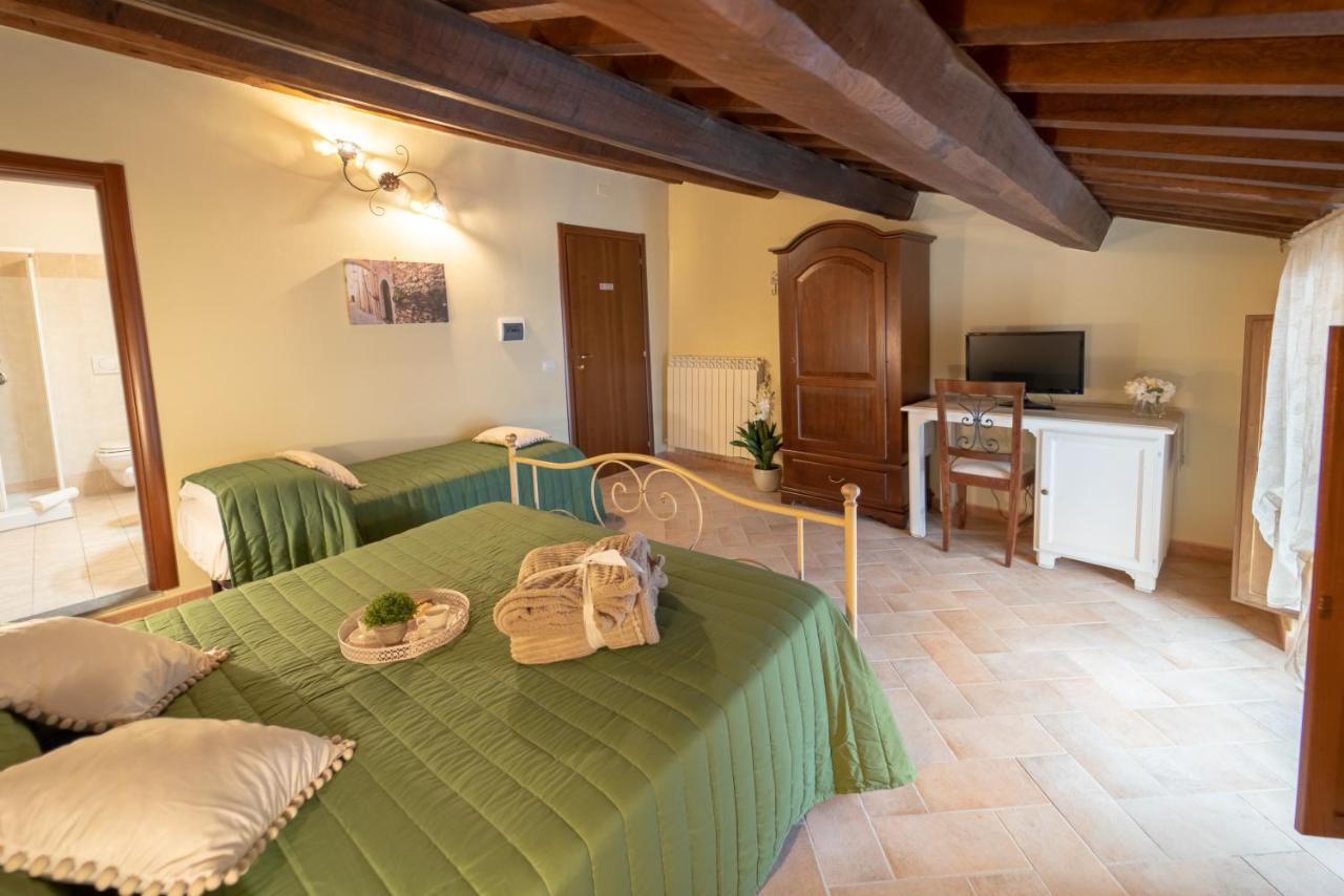 Albergo La Loggia Di San Martino Gualdo Tadino Dış mekan fotoğraf