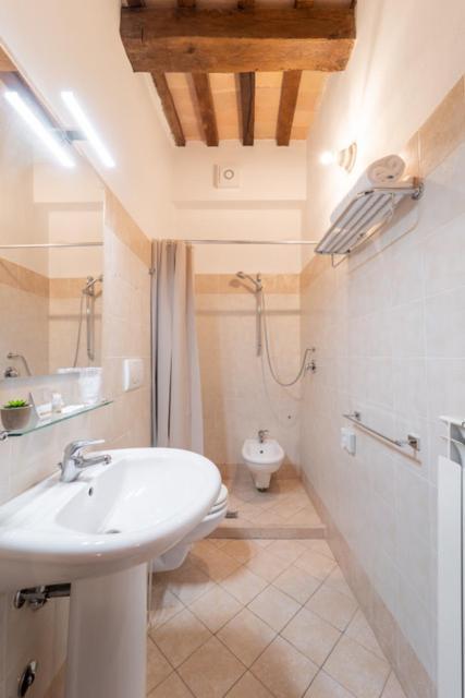 Albergo La Loggia Di San Martino Gualdo Tadino Dış mekan fotoğraf