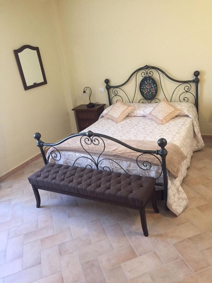 Albergo La Loggia Di San Martino Gualdo Tadino Dış mekan fotoğraf